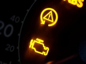 Mengapa Lampu Check Engine Menyala Padahal Mesin Halus Ini Penyebab Dan Solusinya